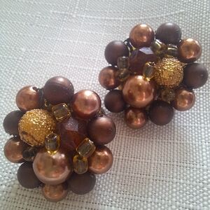 Vintage Japan Clip Earrings Brown Beaded Cluster AB Sugar Retro MCM Classic ✨
